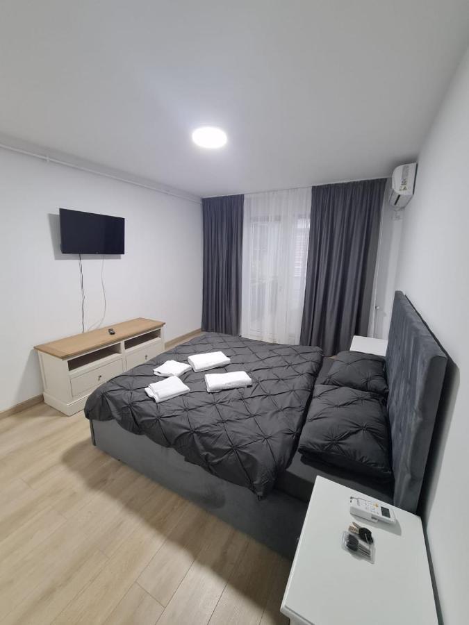 Garsoniera Lux Lorena&Kevin Piteszti Zewnętrze zdjęcie