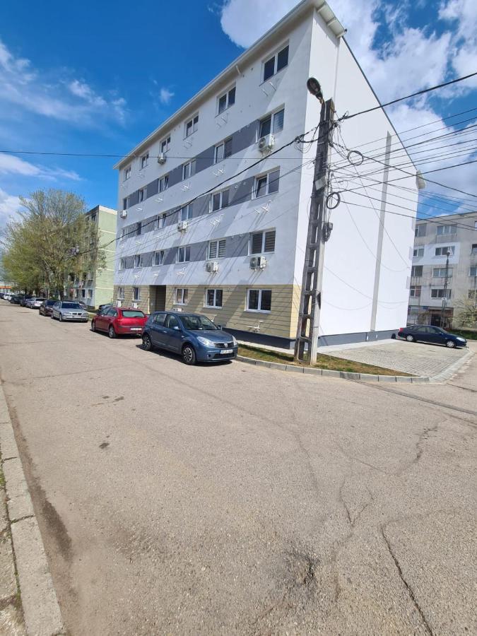 Garsoniera Lux Lorena&Kevin Piteszti Zewnętrze zdjęcie